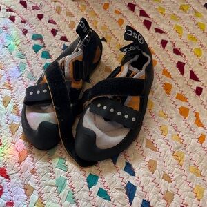 Scarpa Kids Black and Orange Climbing Sneakers with Velcro Straps